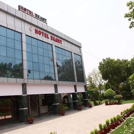 Hotel Ekant Faridabad Luaran gambar