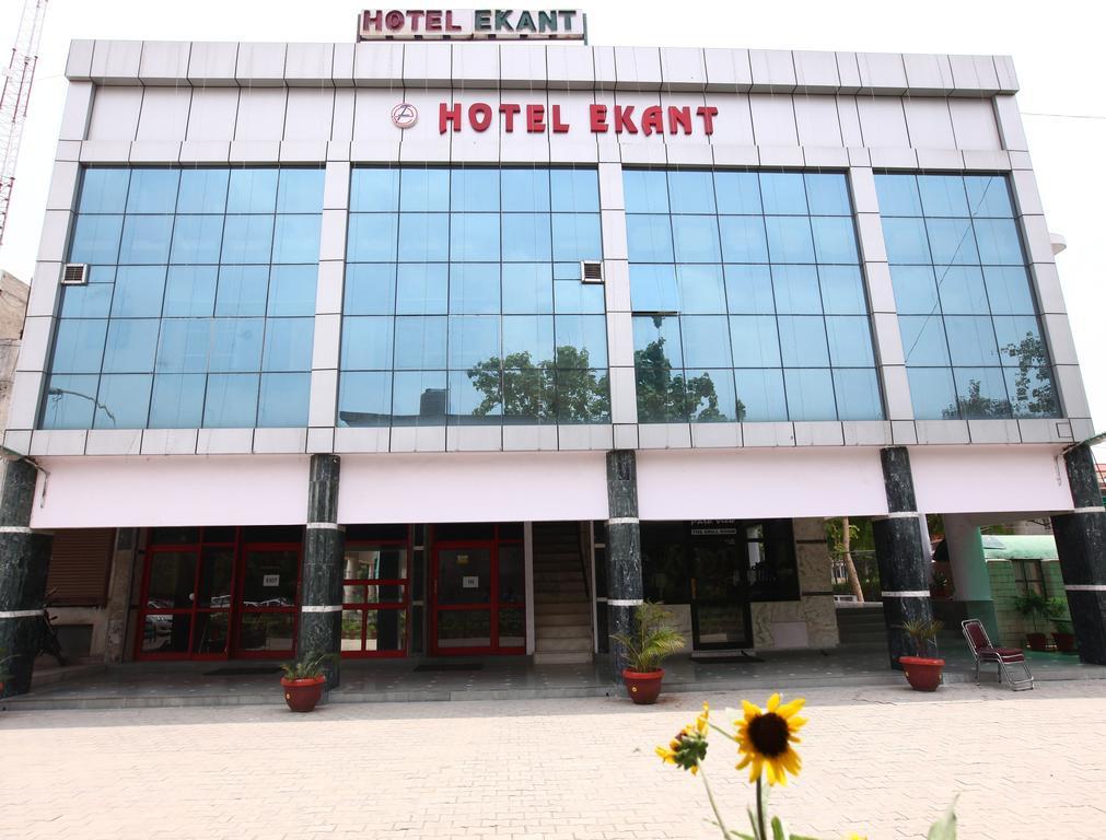 Hotel Ekant Faridabad Luaran gambar